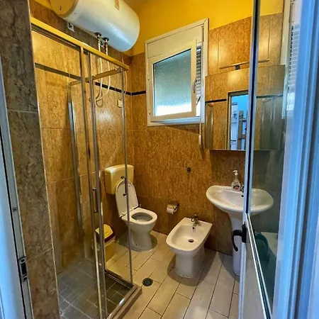 Fatos 2 -apartments Near The * Vlore