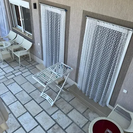Fatos 2 -apartments Near The Apartment *