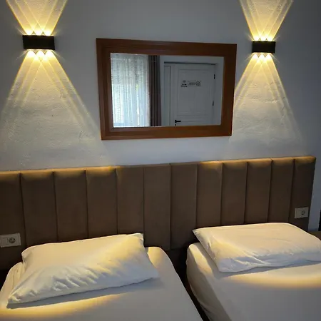 Roel 2 -apartments Wlora