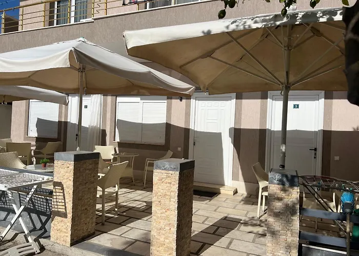 Roel 2 -apartments * Wlora